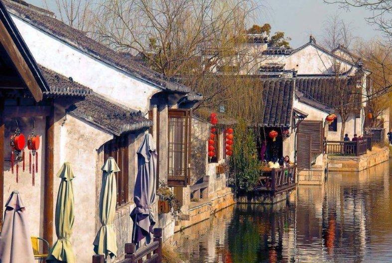探索钻石既然不保值,那值得买吗?,发现更多乐趣